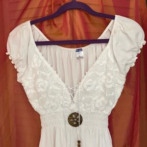 3/20 Beachy white top.